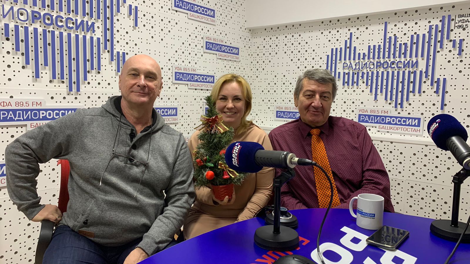  "Самовар" 26 декабря: новогоднюю неделю начали вместе с Владимиром Кузьмичевым