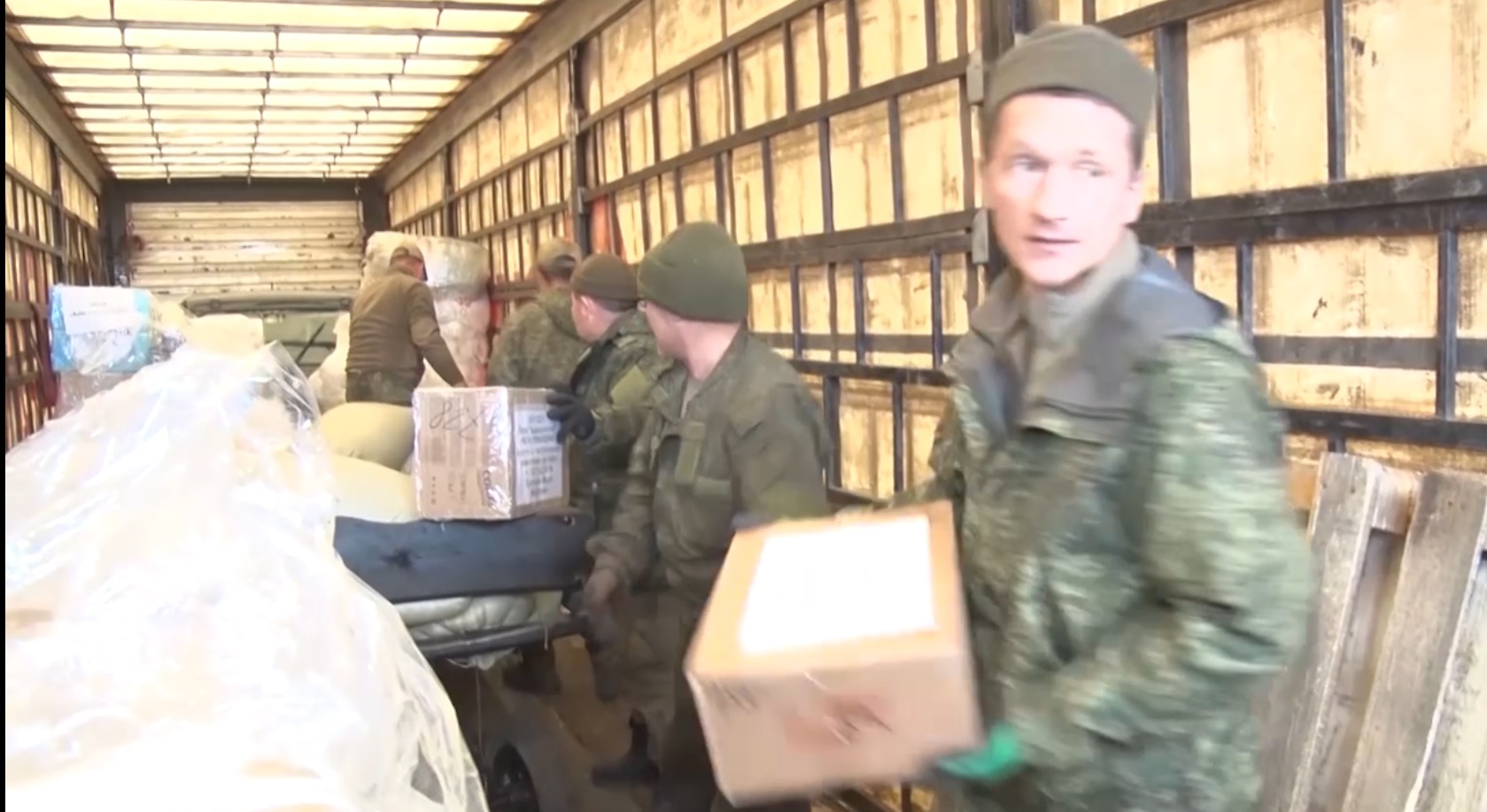 Өфө махсус хәрби операцияла ҡатнашыусыларға ярҙам итеү буйынса эште көсәйтә | ГТРК «Башкортостан» Өфө махсус хәрби операцияла ҡатнашыусыларға ярҙам итеү буйынса эште көсәйтә