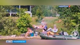В Башкортостане спасатели эвакуировали пятерых человек из-за поломки моторной лодки