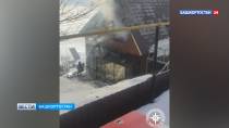 В Нуримановском районе Башкирии спасатели добрались к горящему коттеджу на судне с воздушной подушкой | 0